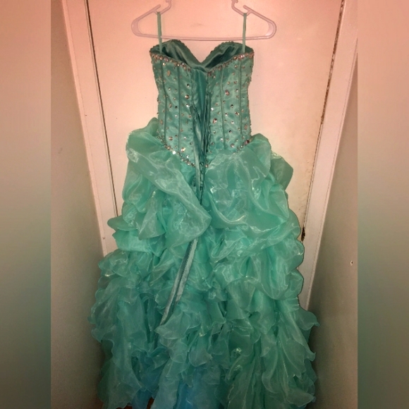 Sweet 16 / Prom / Homecoming dress (Mint green blue) says Size in picture. New! - Picture 2 of 7